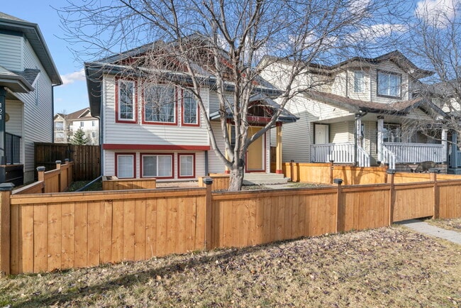 Building Photo - 119 Cimarron Grove Crescent