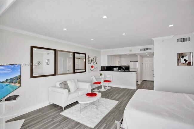 Foto del edificio - 2501 S Ocean Dr