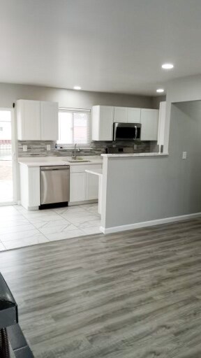 Building Photo - 35381 Dern Dr