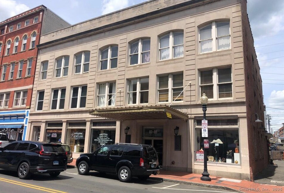 Primary Photo - 83 Washington St