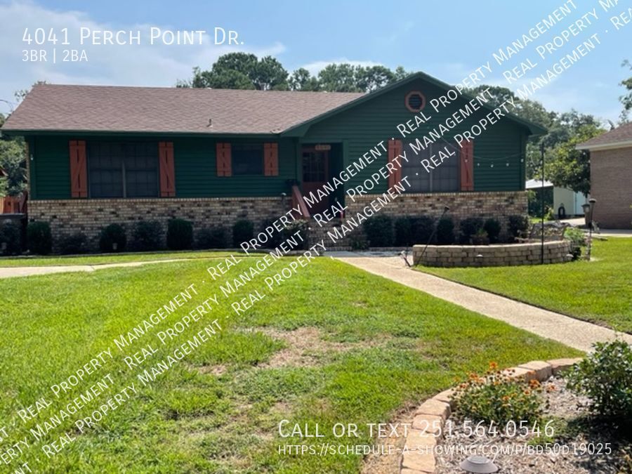 Foto principal - Nice 3 Bedroom 2 Bath Waterfront Home with...