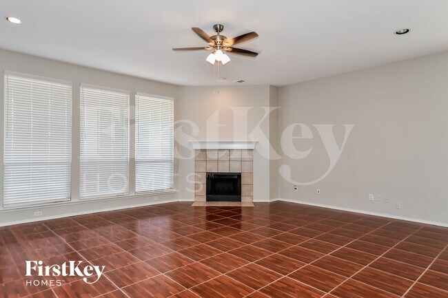 Foto del edificio - 4203 Lucy Ln