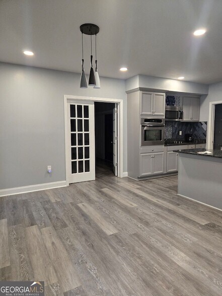 Building Photo - 30 Grassy Springs Ct