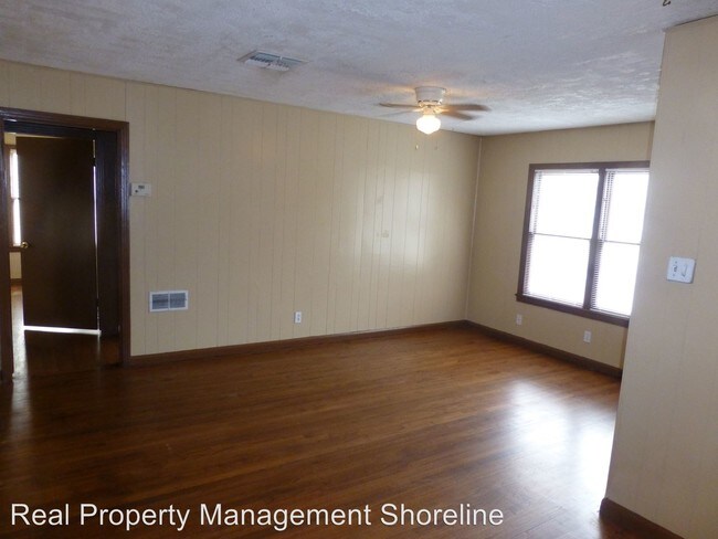 Building Photo - 3242 Olsen Dr
