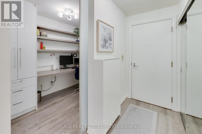 Building Photo - 111 Elizabeth St