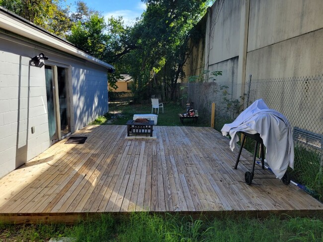 Photo - 701 Orchid Ave House