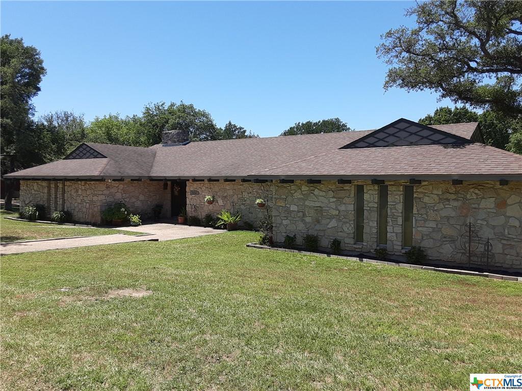 724 Whispering Oaks Ln, Salado, TX 76571 House Rental in Salado, TX