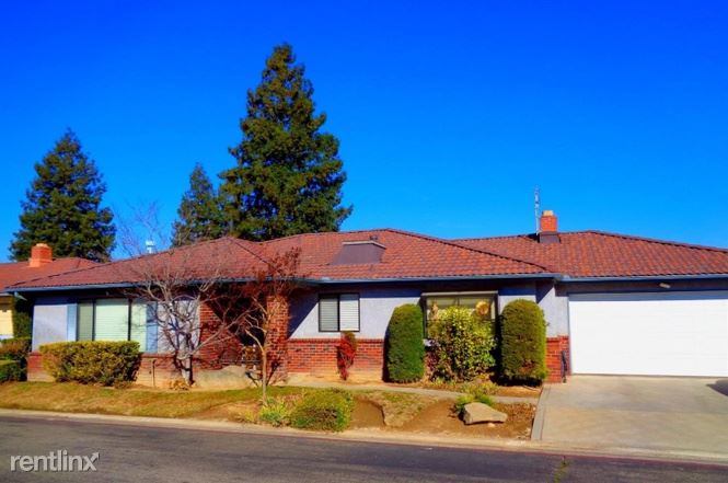 Primary Photo - 928 E Fallbrook Ave