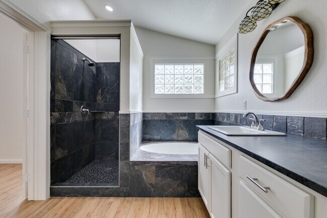 Building Photo - 7749 Kasmere Falls Dr