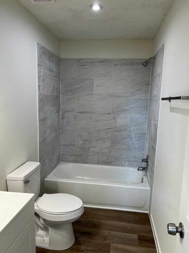 Foto del edificio - 512 Thornton St