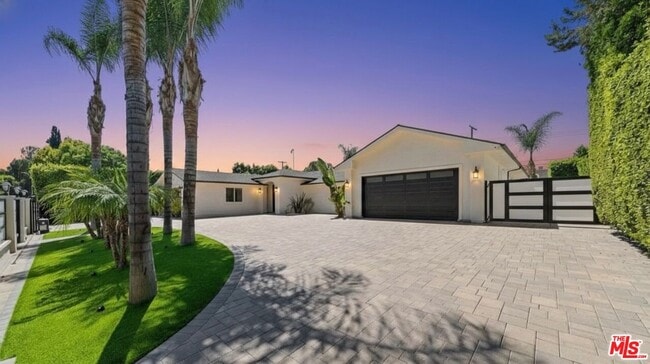 Foto del edificio - 6243 Berquist Ave