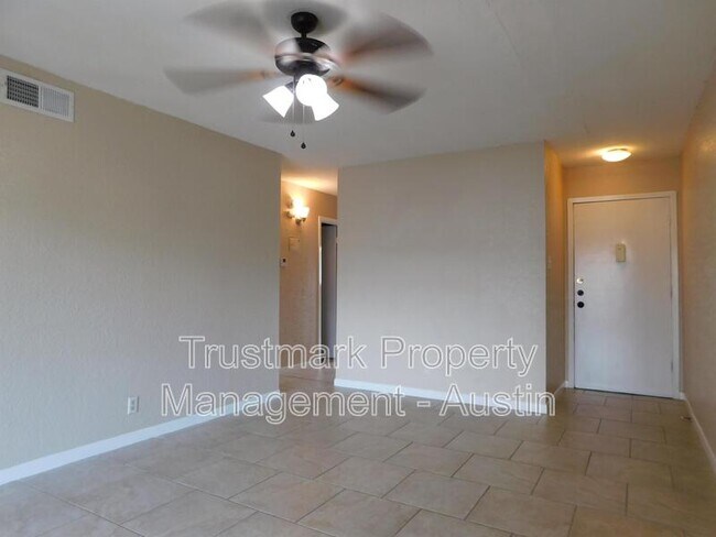 Foto del edificio - 2600 Penny Ln