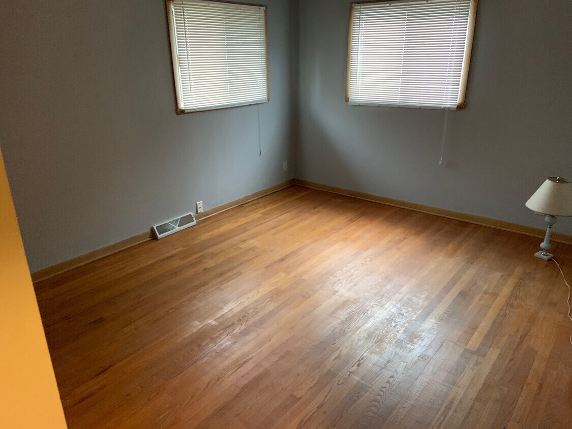 9632 W Howard Ave, Greenfield, WI 53228 Townhome Rentals in Greenfield WI