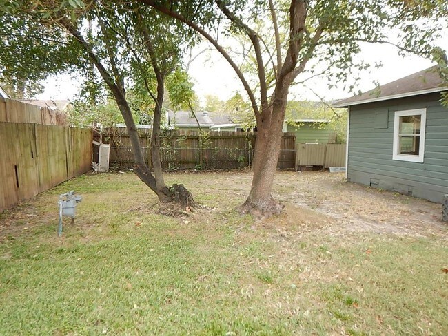 Foto del edificio - 309 Moody St