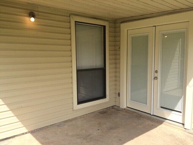 Building Photo - 3606CH