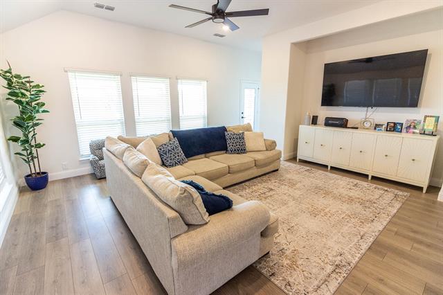 Foto del edificio - 3743 Brookgreen Ln