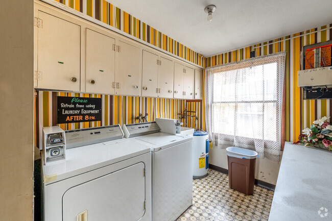 Interior Photo - Jamestown Manor