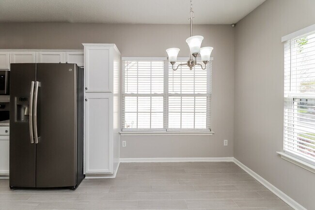 Foto del edificio - 110 Peterborough Dr