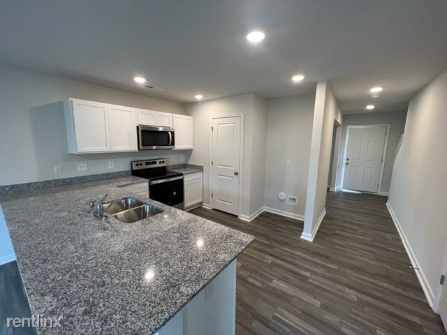 Building Photo - 4 br, 2.5 bath House - 1691 Windcrest Rd 1691