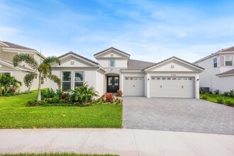 Building Photo - 15144 Wildwood Cir