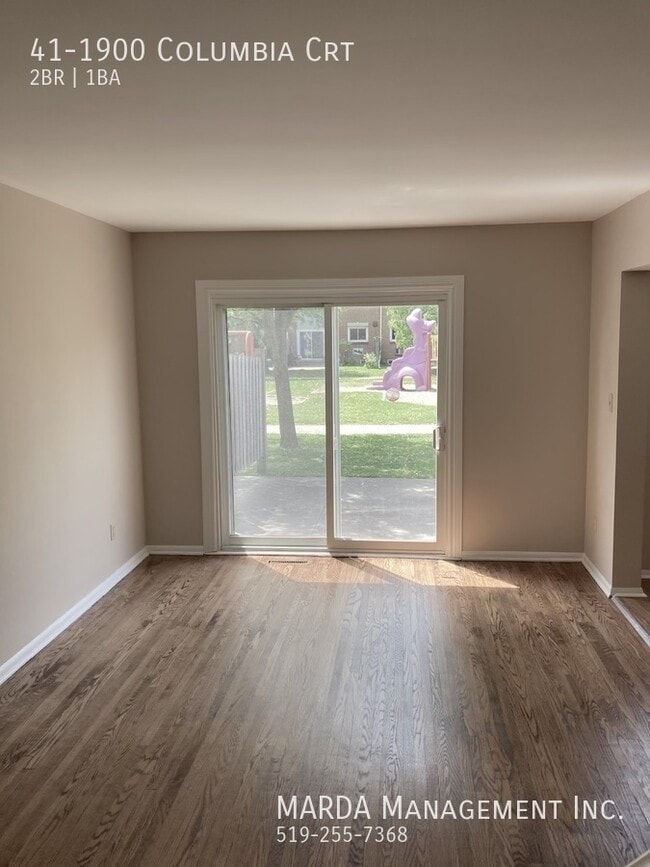 Photo du bâtiment - UPDATED 2 BED/1 BATH TOWNHOME IN SOUTH WINDSOR + UTILITIES