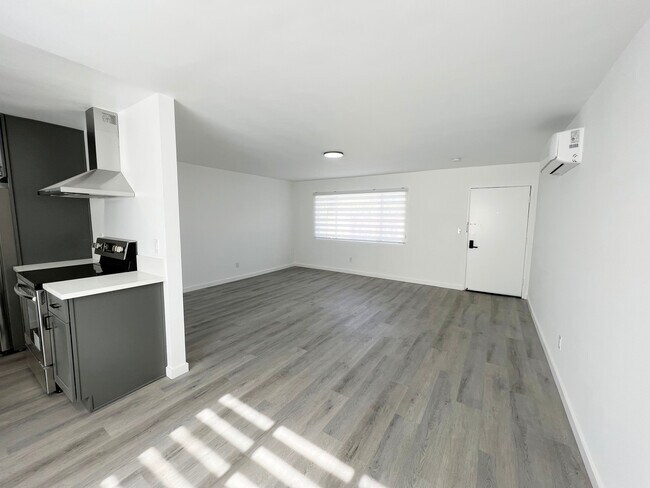 Foto del edificio - 1313 Huntington Dr