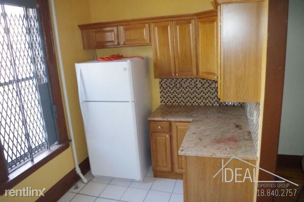 Building Photo - 513 Park Pl