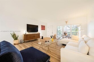 Building Photo - 2600 Cardena St