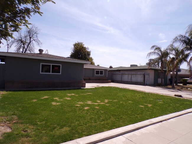 Building Photo - 10421 Glenn St