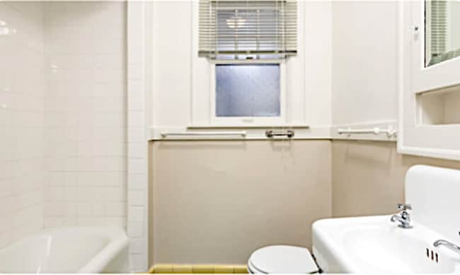 Interior Photo - Worthington