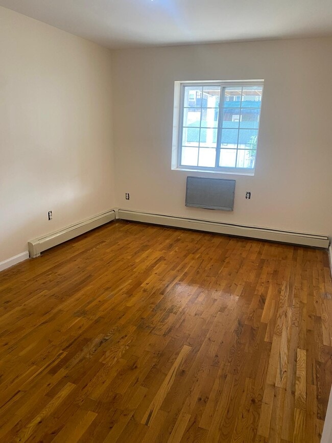 Foto del edificio - 1529 Parker St