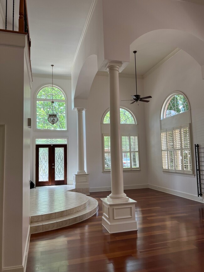 Puerta principal / vestíbulo - 440 Wembley Cir