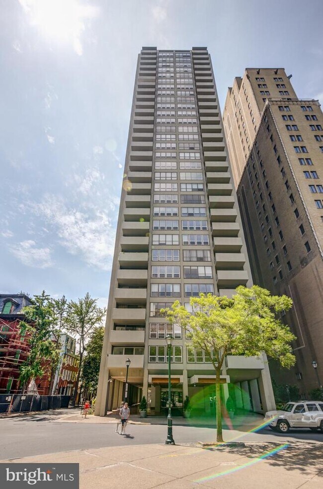 Foto del edificio - 224-30 W Rittenhouse Square