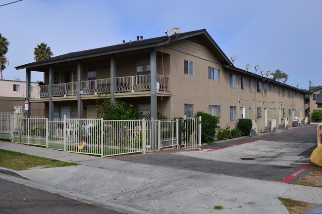 Building Photo - 1202 Missouri Ave