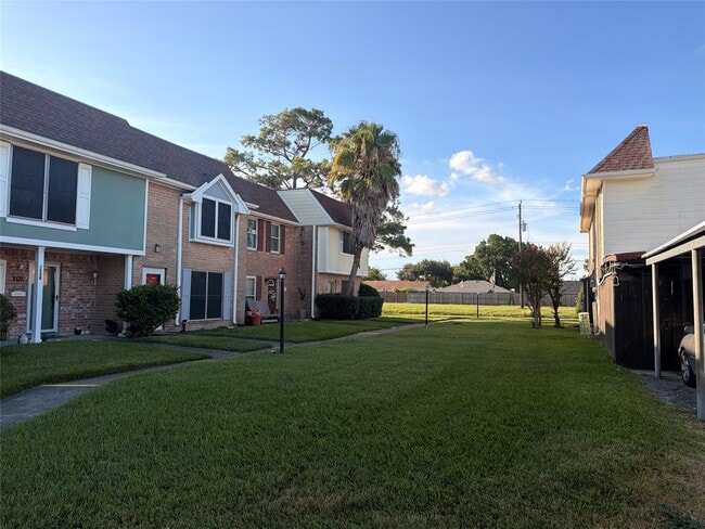 Building Photo - 4210 Wyatt St