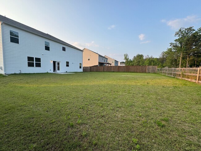 Building Photo - 231 Sienna Bluff