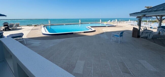 Foto del edificio - 450 S Gulfview Blvd