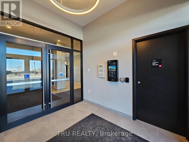 Building Photo - 1350 Hemlock Rd