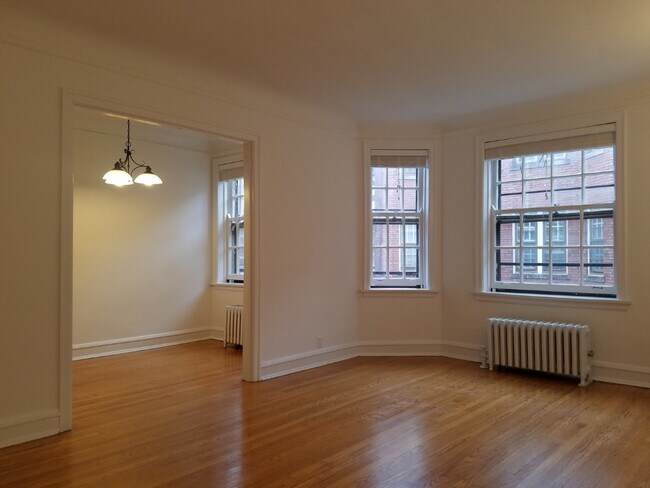 Foto del edificio - 1649 W Touhy Ave