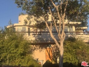 Building Photo - 3001 Highland Ave