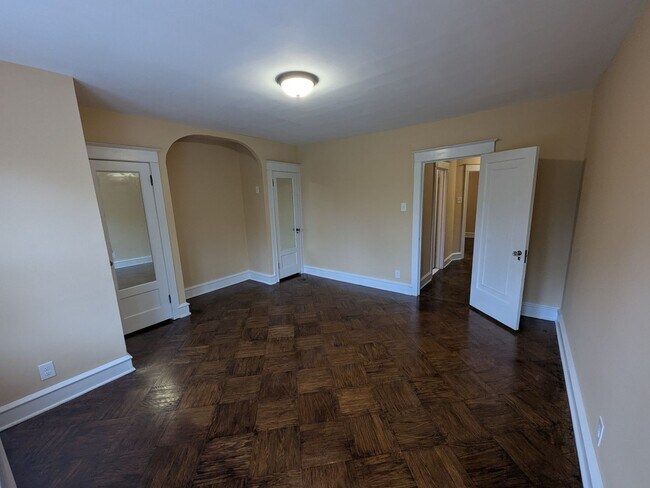 Foto del edificio - Large Home - LaSalle University