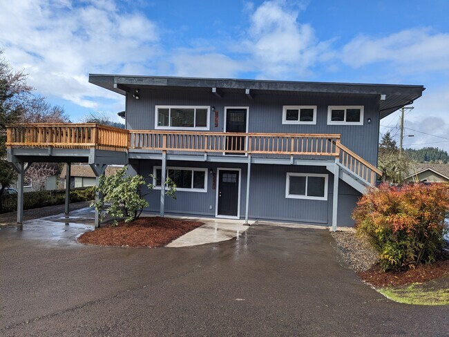 Foto del edificio - 3770 Potter St