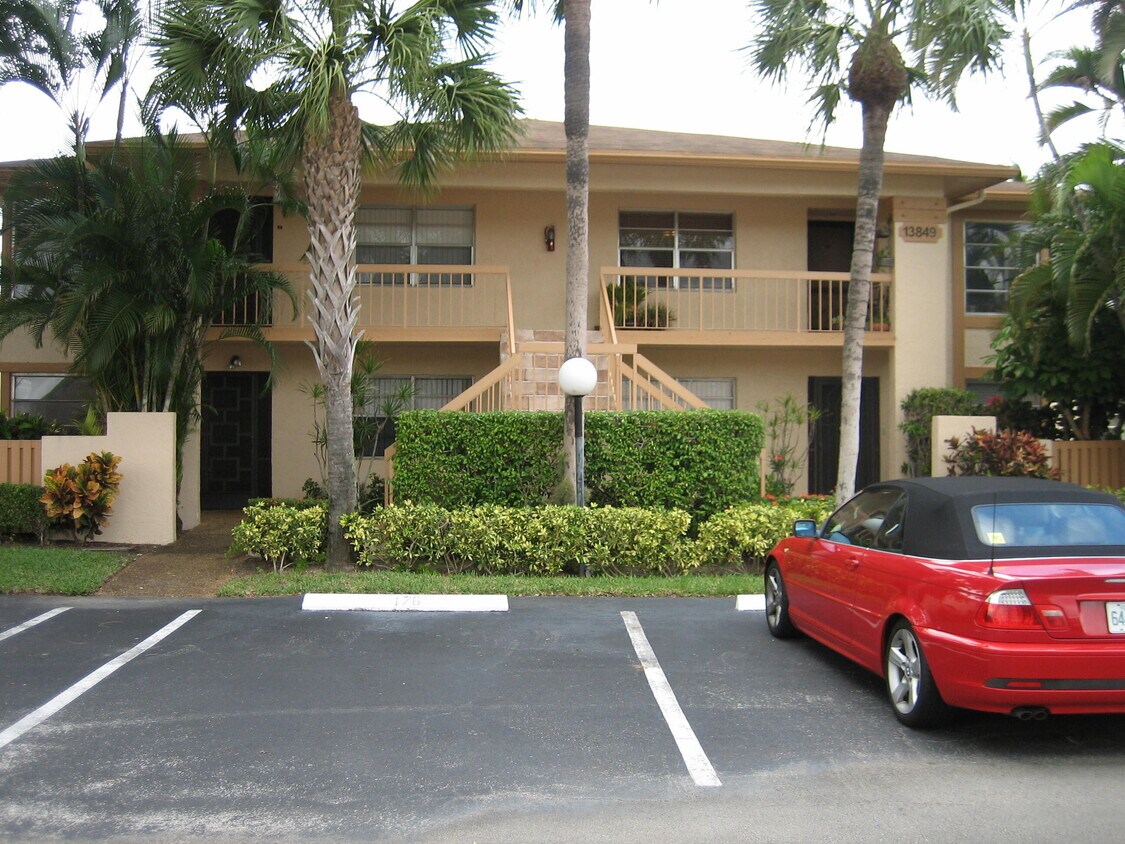 Primary Photo - 13849 Royal Palm Ct