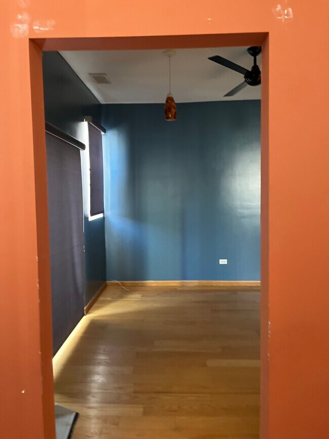 Foto del edificio - 5449 N Broadway St
