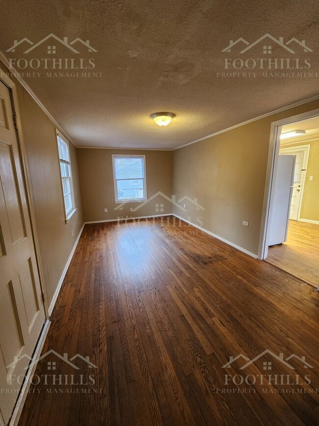 Building Photo - 202 William St