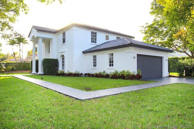 Foto del edificio - 9419 NW 54th Doral Circle Ln