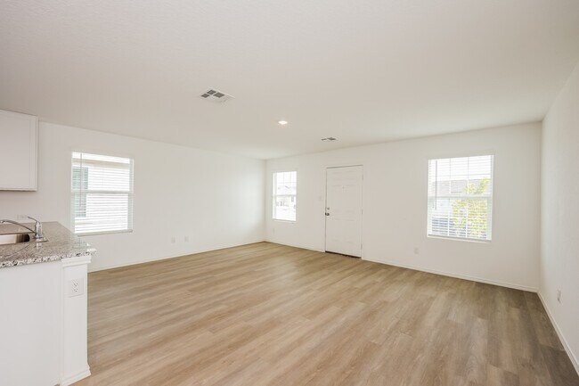 Foto del edificio - 4125 Waterfall Cv