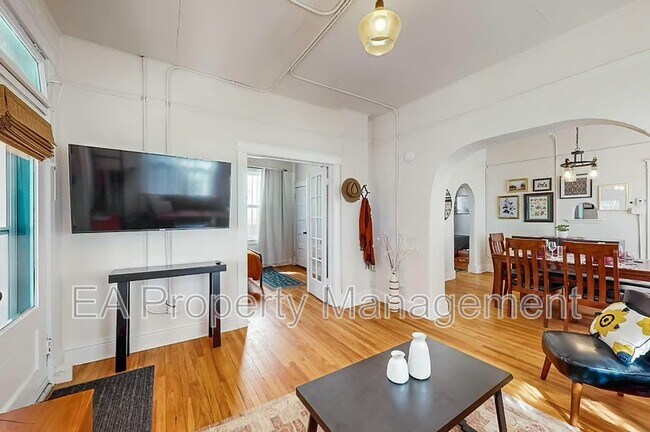 Foto del edificio - 219 Stover Ave SW