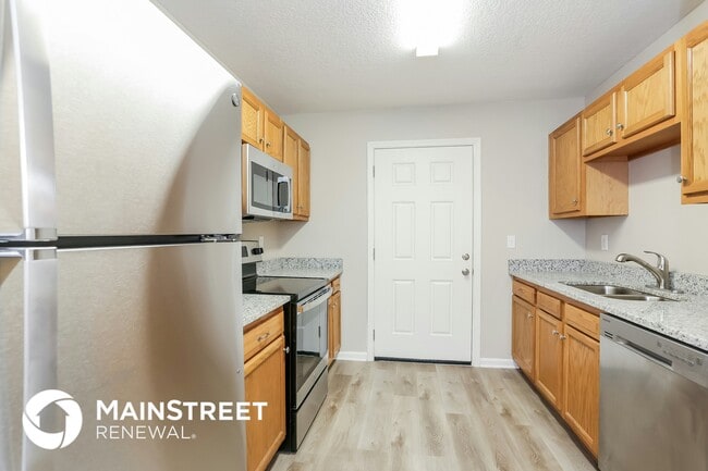 Building Photo - 3750 Warwick St