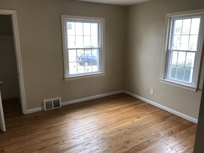 Foto del edificio - 18308 Edinboro Ave